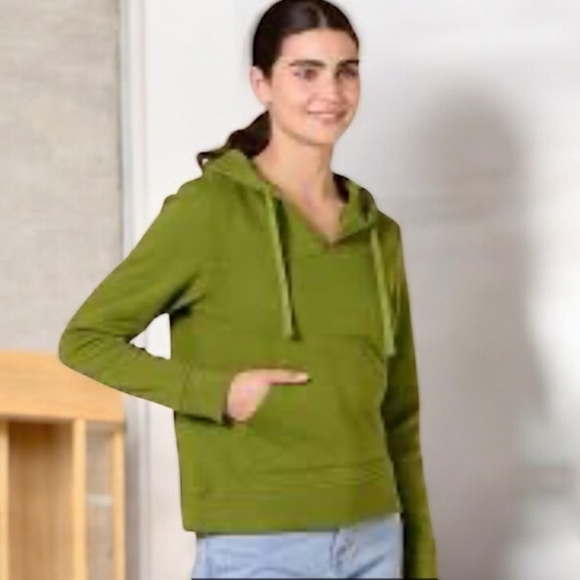 Amazon Essentials Classic-Fit Long-Sleeve open V-neck Fleece Hooded Sweatshirt - Picture 9 of 9